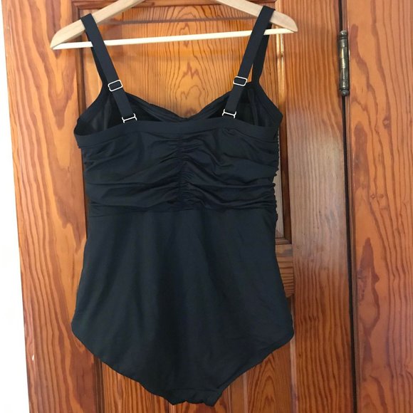 D-Cup Chlorine Resistant Tummy Control Sweetheart One Piece Swimsuit - Picture 2 of 8